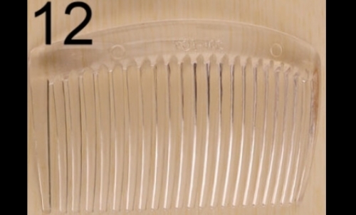 12 Colorless plastics comb (around 8.5cm x 5cm)